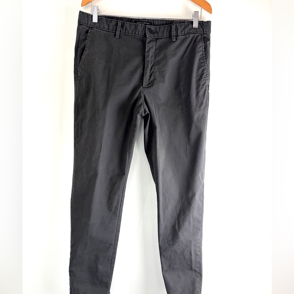 Banana Republic Men's Black Chinos - Classic Straight